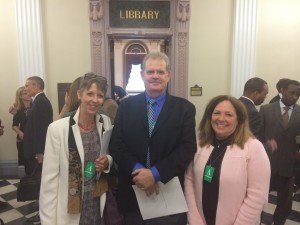 ASCE member, Charles Rowney (center) with Shannon Cunniff, Environmental Defense Fund (left) and Susan Gilson, National Association of Flood & Stormwater Management Agencies (right)